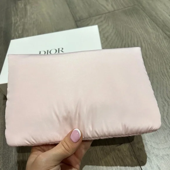 🆕 Dior Beauty Limited Edition Pink Pillow Pouch